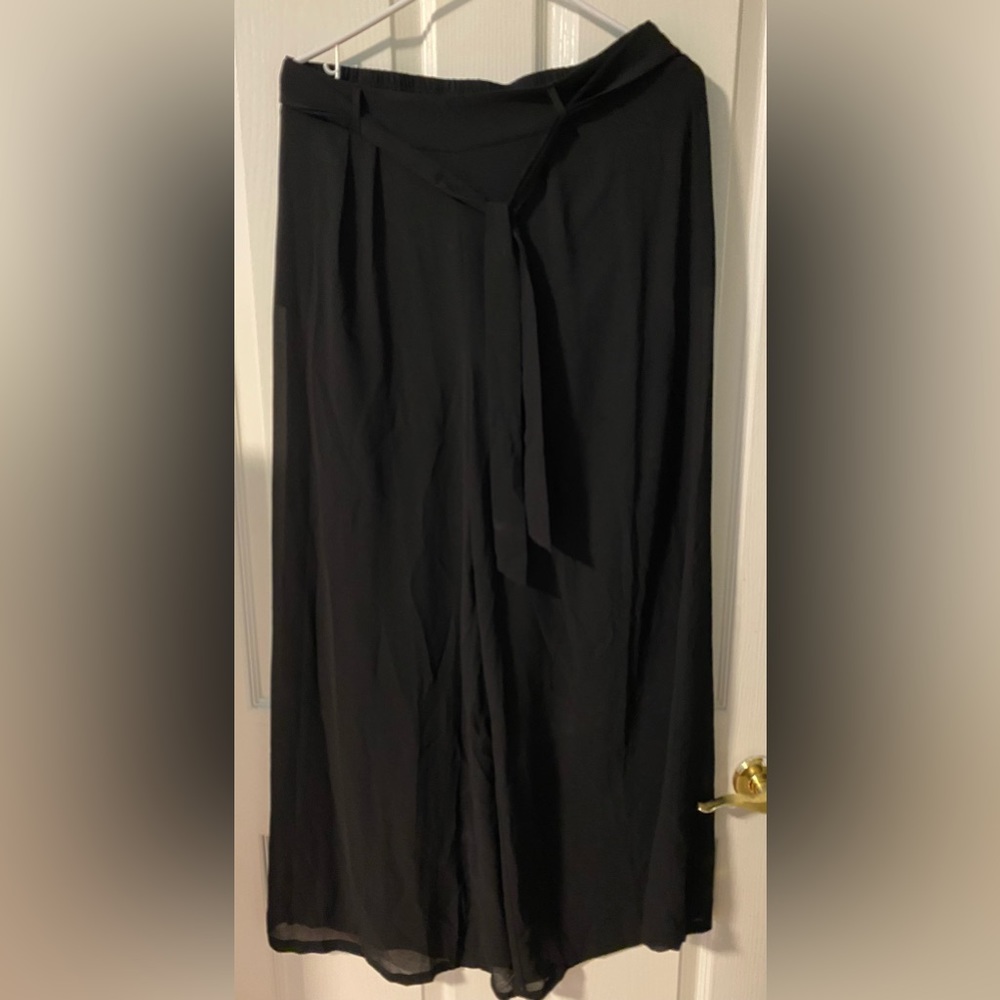 See trough long pants. Size L.